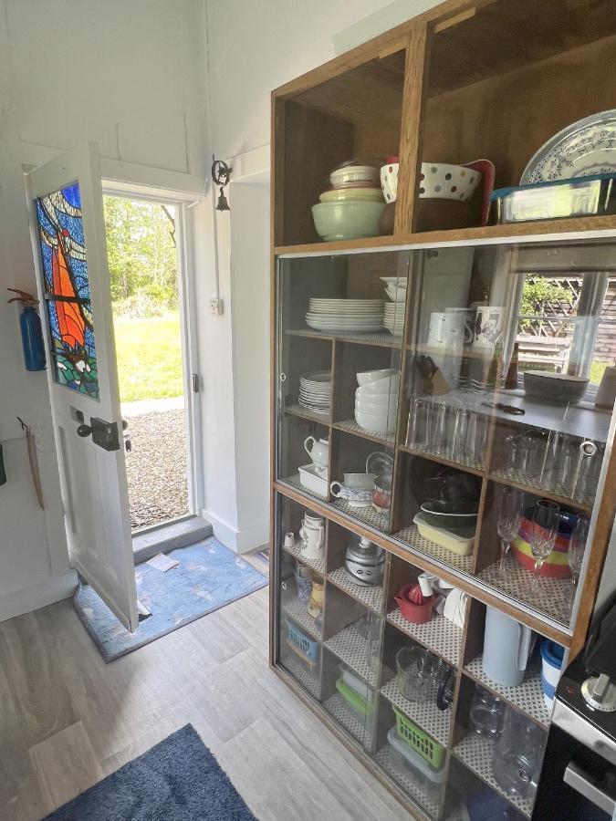 Adorable Two Bed Norfolk Broads Holiday Home - River Views With Moorings & Fishing Stalham Buitenkant foto